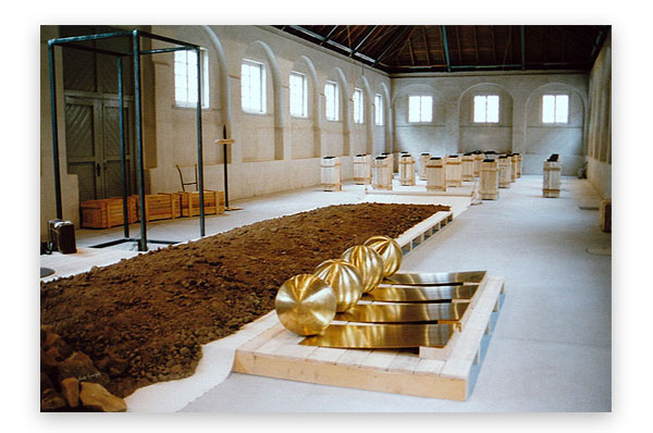 Titel Installationen